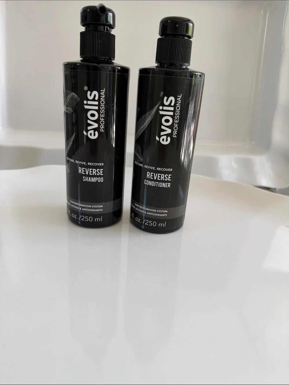 Reverse Shampoo & Conditioner Set - Black